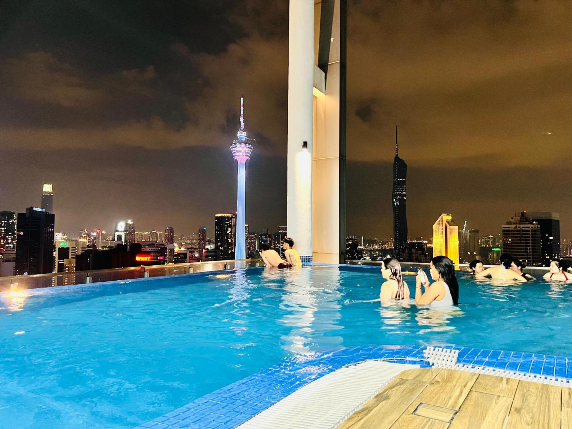 Klcc The Luxe Colony Skypool By Tasrifa *