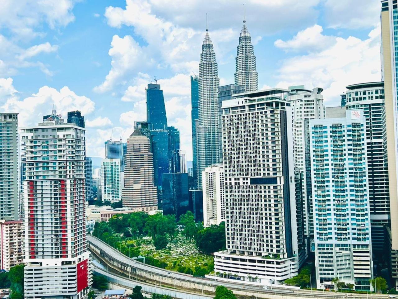 Apartment Klcc The Luxe Colony Skypool By Tasrifa *