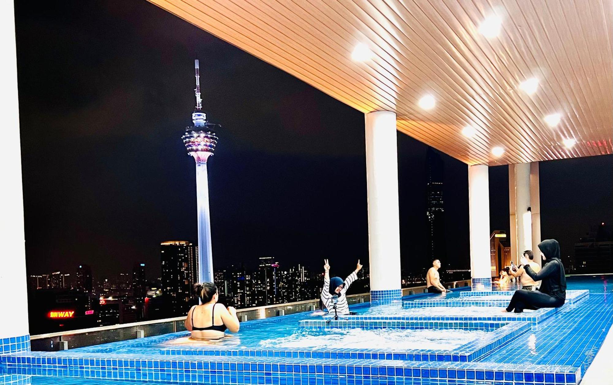 Pangsapuri Klcc The Luxe Colony Skypool By Tasrifa Kuala Lumpur