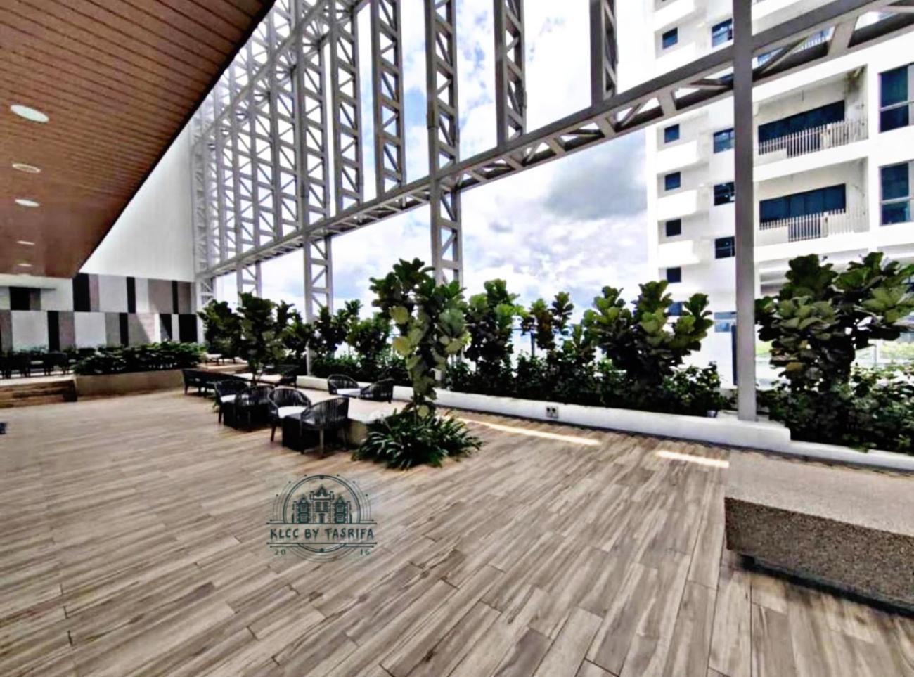 Pangsapuri Klcc The Luxe Colony Skypool By Tasrifa Kuala Lumpur